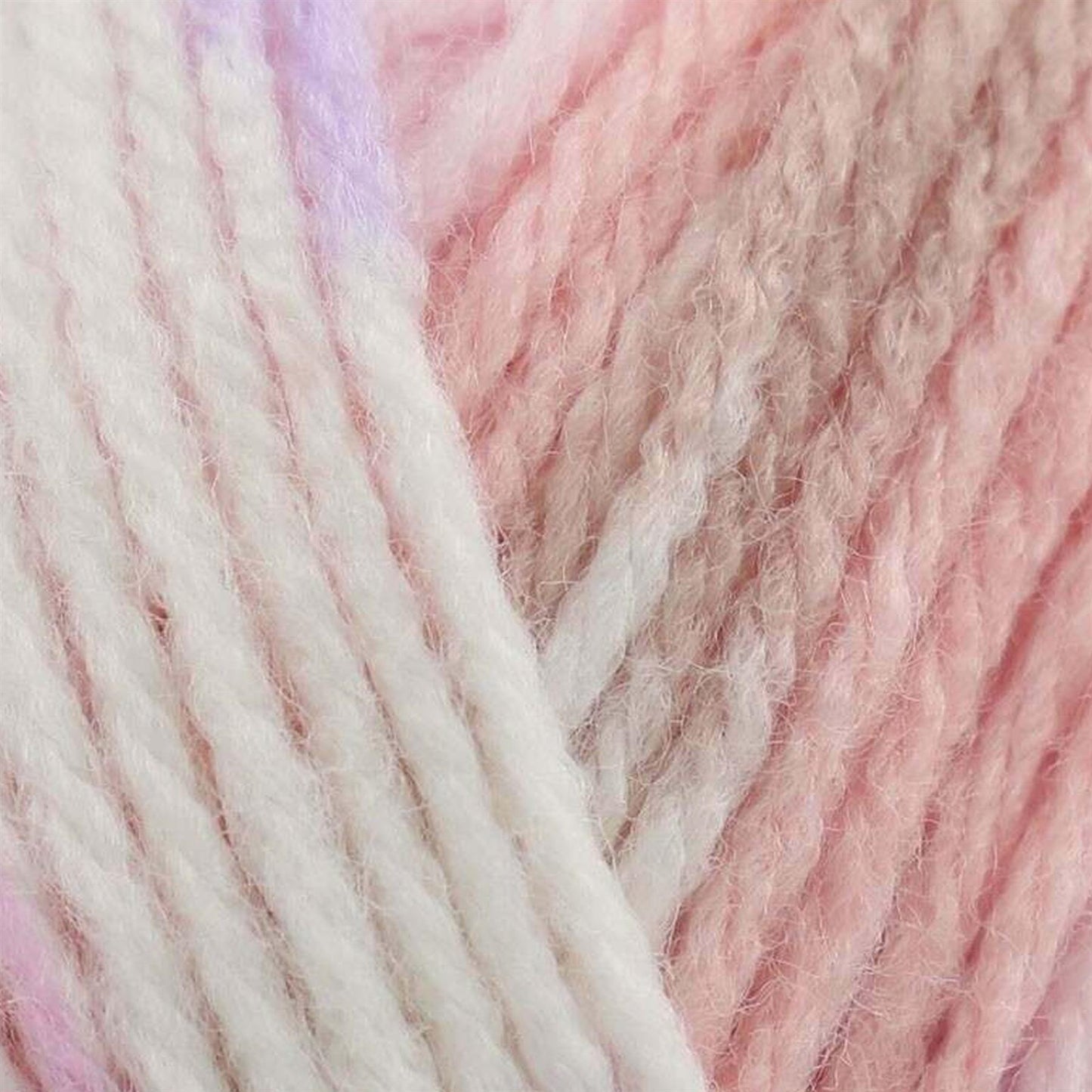 Cosy Love Yarn - 212m, 100g Aran