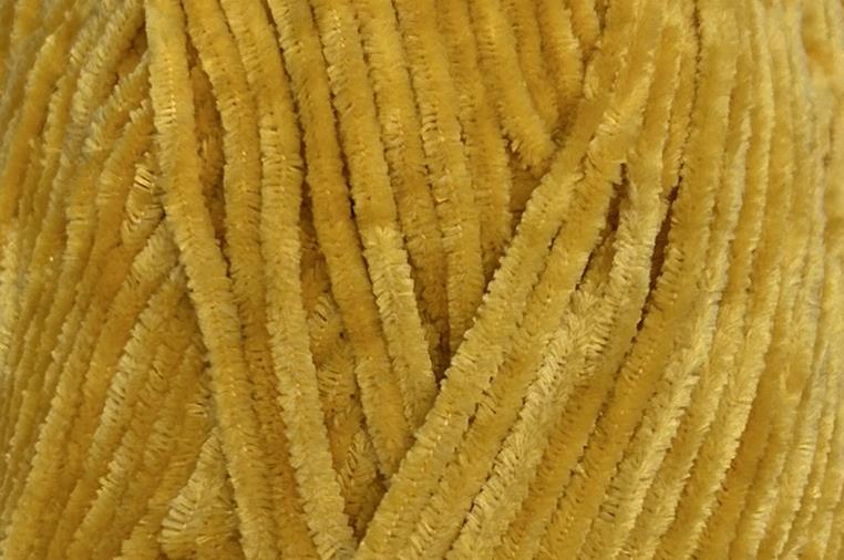 Squeeze Me 100% Premium Acrylic Yarn - 100g Double Knit