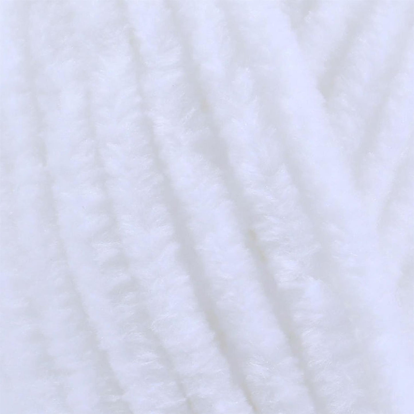 [James C Brett] B1 Flutterby White 100% Supersoft Polyester Yarn - 175M, 100g Chunky